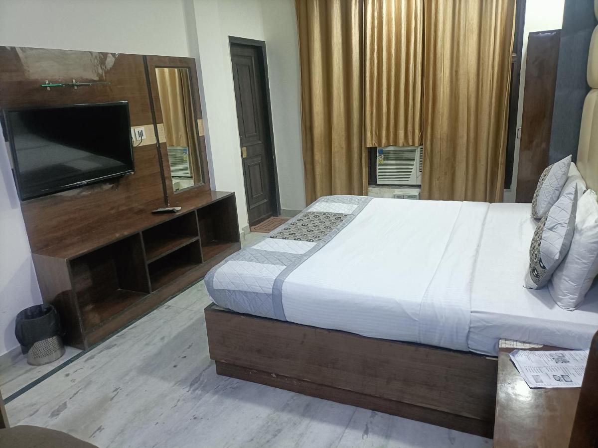 Hotel Krone Near Igi Airport Delhi New Delhi Eksteriør billede