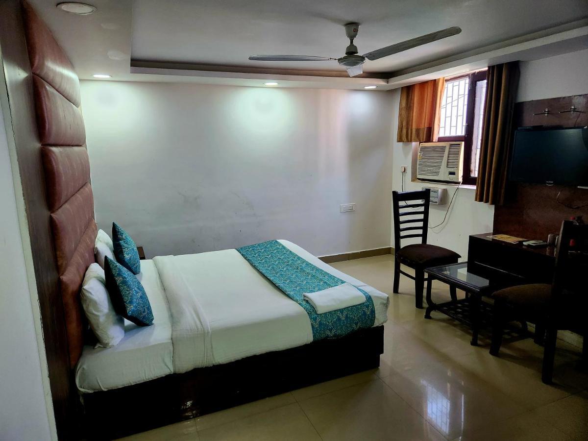Hotel Krone Near Igi Airport Delhi New Delhi Eksteriør billede