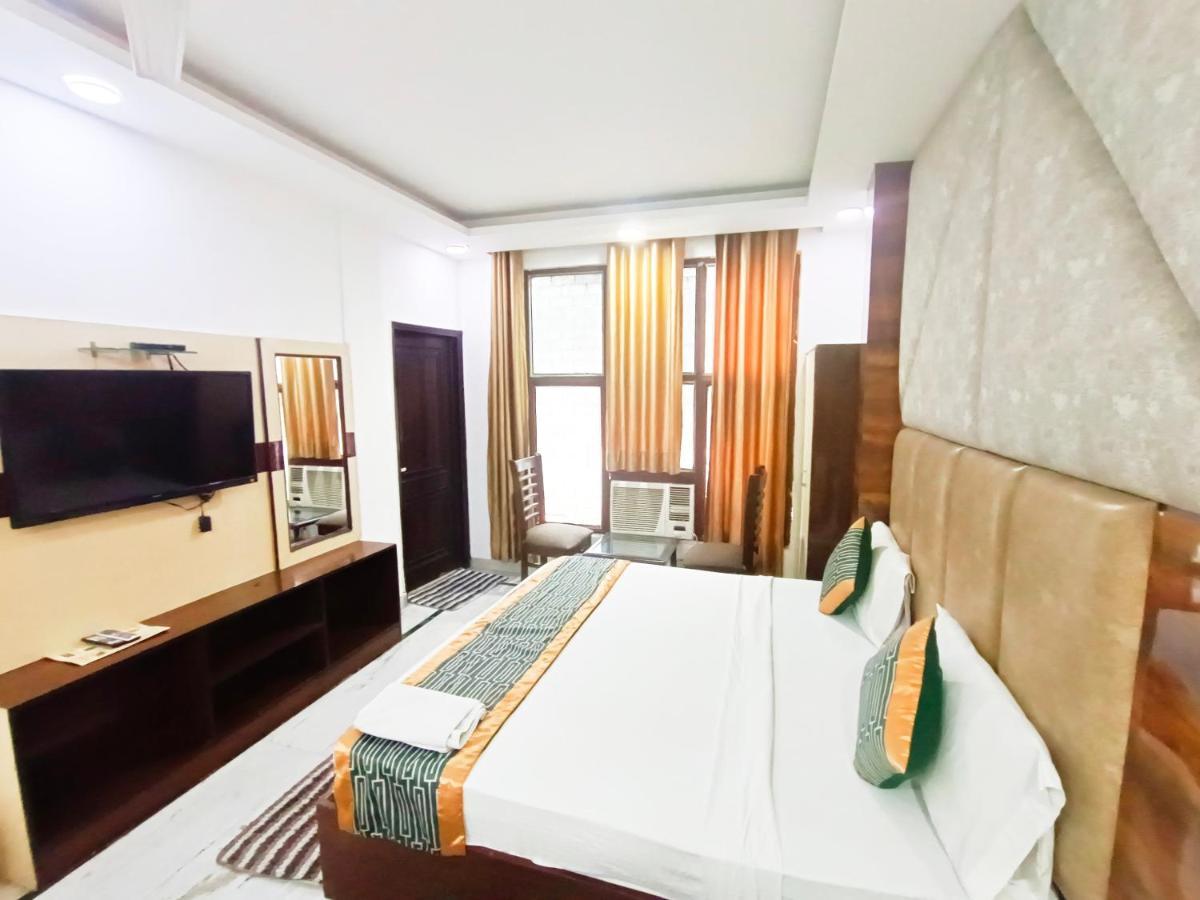 Hotel Krone Near Igi Airport Delhi New Delhi Eksteriør billede