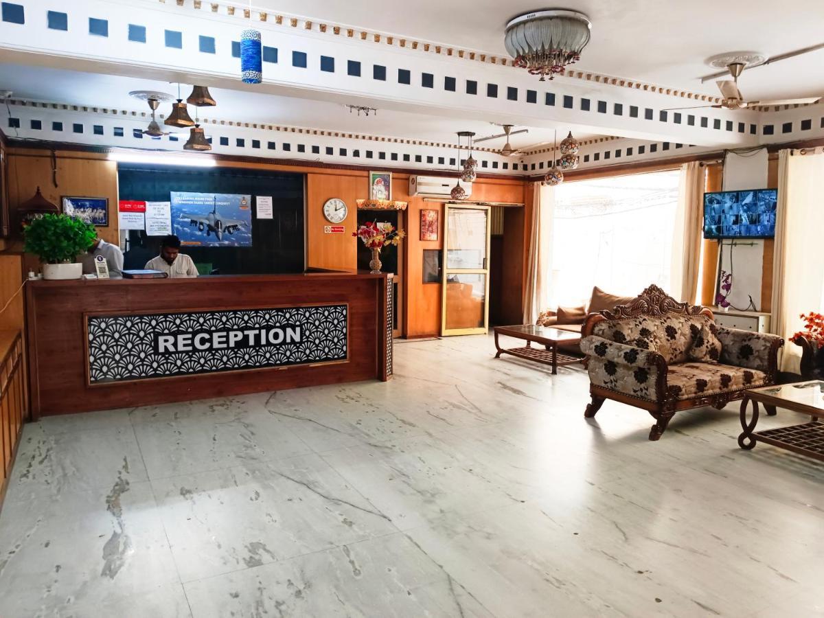 Hotel Krone Near Igi Airport Delhi New Delhi Eksteriør billede